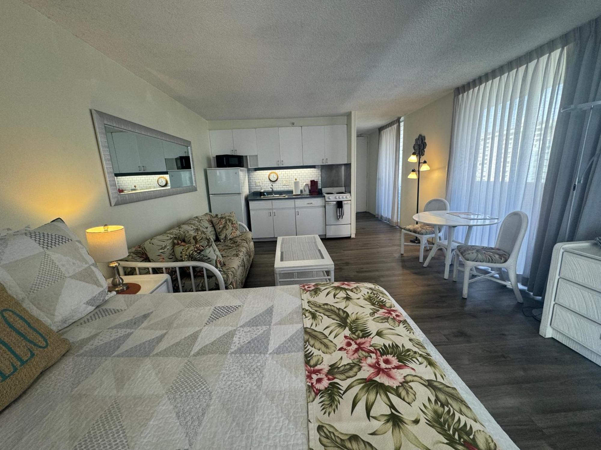 ทรอปิคอล สตูดิโอ แอต มารีน เซิร์ฟ ไวกิกิ Apartment โฮโนลูลู ภายนอก รูปภาพ
