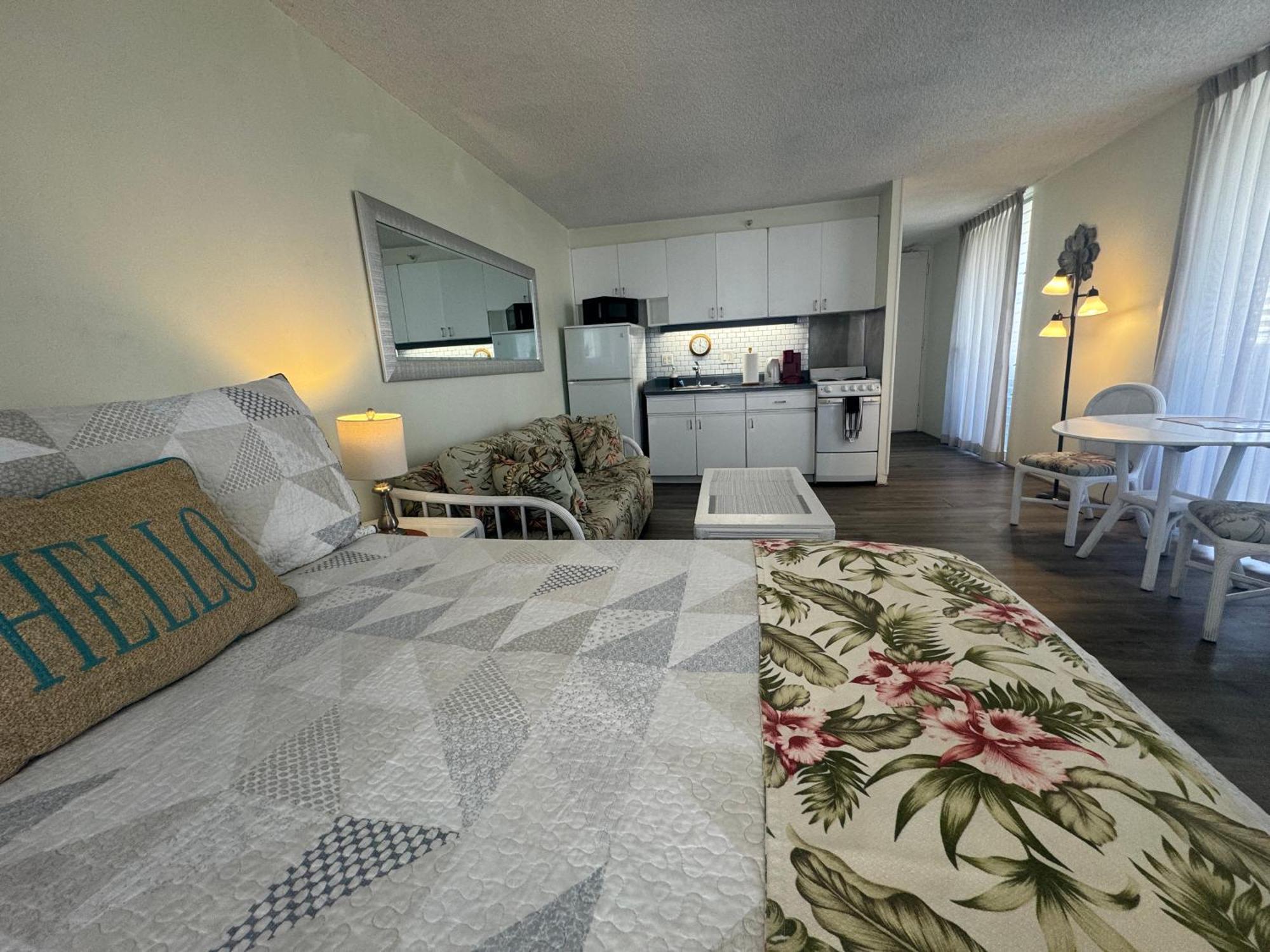 ทรอปิคอล สตูดิโอ แอต มารีน เซิร์ฟ ไวกิกิ Apartment โฮโนลูลู ภายนอก รูปภาพ